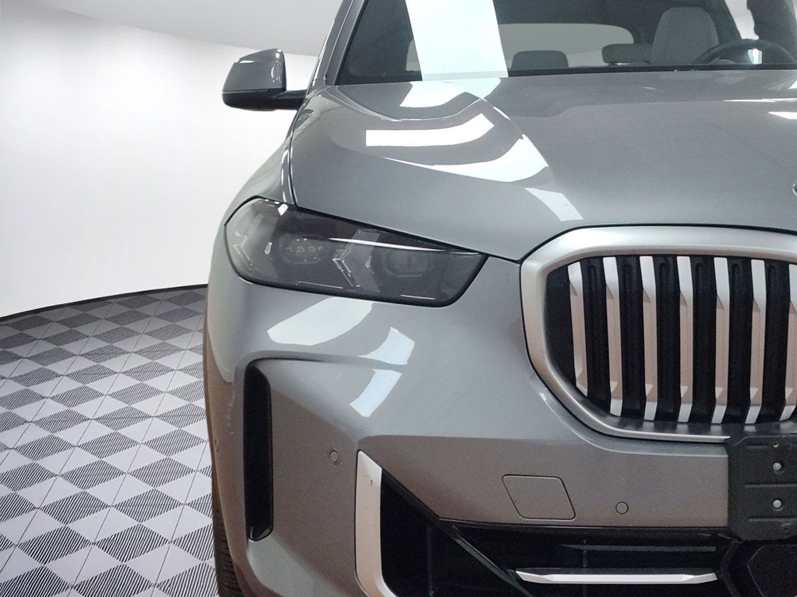 Certified 2024 BMW X5 xDrive50e image 10