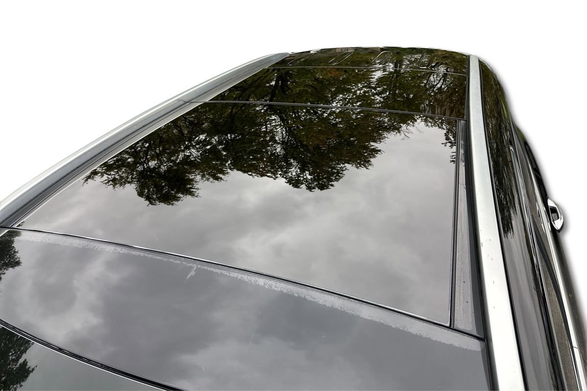 Used 2018 Mercedes-Benz GLC 300 w/ Premium Package image 11