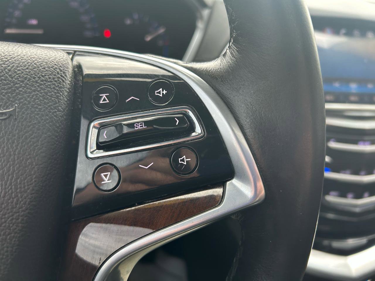 Used 2015 Cadillac SRX Luxury w/ Driver Awareness Package AWD/4WD image 20