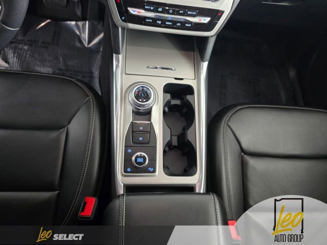 Used 2023 Ford Explorer XLT w/ Equipment Group 202A AWD/4WD image 15