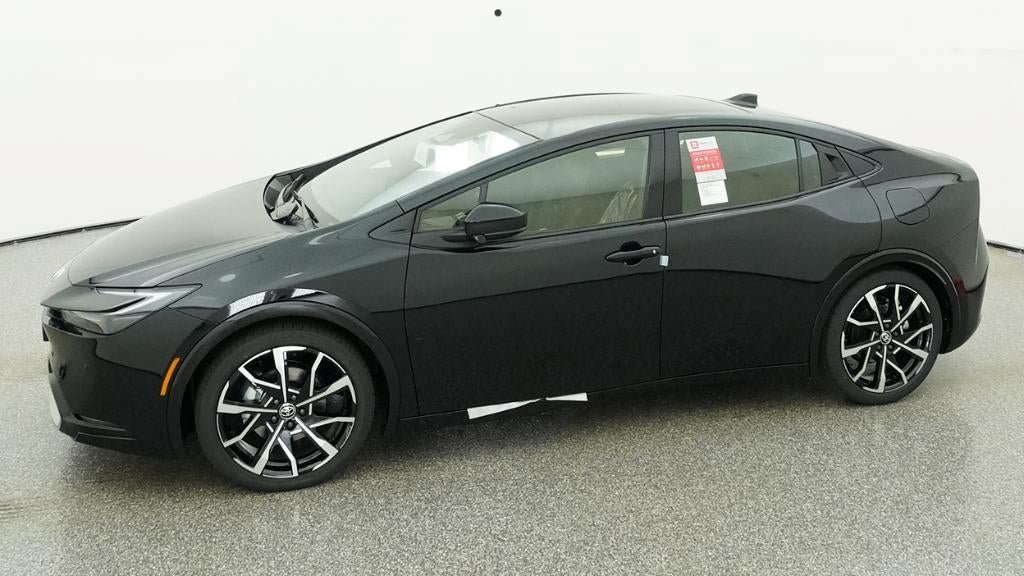 New 2026 Toyota Prius Plug-In Hybrid FWD image 2
