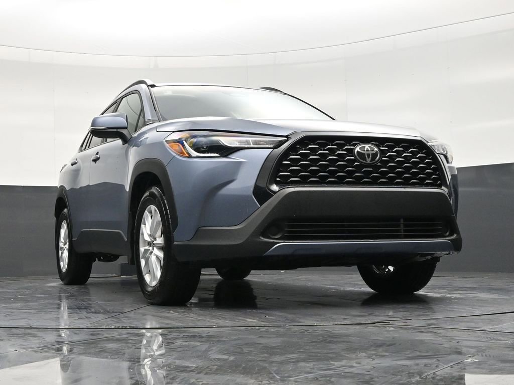 Used 2024 Toyota Corolla Cross LE image 26