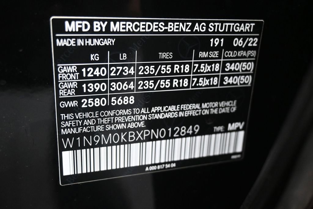 Used 2023 Mercedes-Benz EQB 300 4MATIC w/ Pinnacle Package image 11