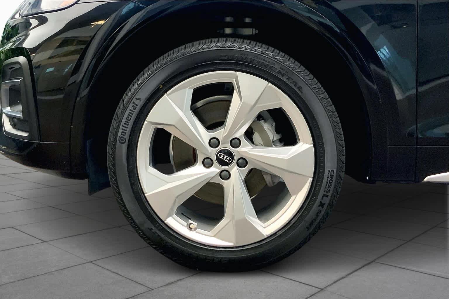 Used 2021 Audi Q5 2.0T Premium Plus w/ Premium Plus Package AWD/4WD image 11