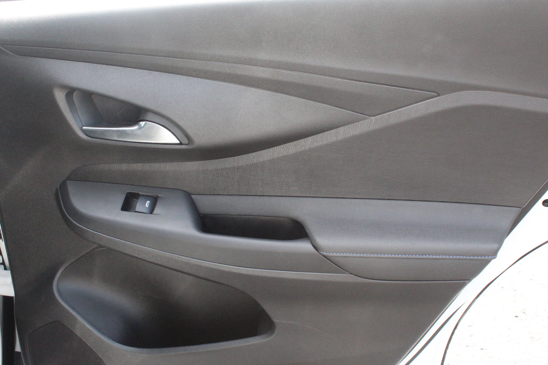 Used 2024 Buick Envista Sport Touring w/ Convenience I Package FWD image 28