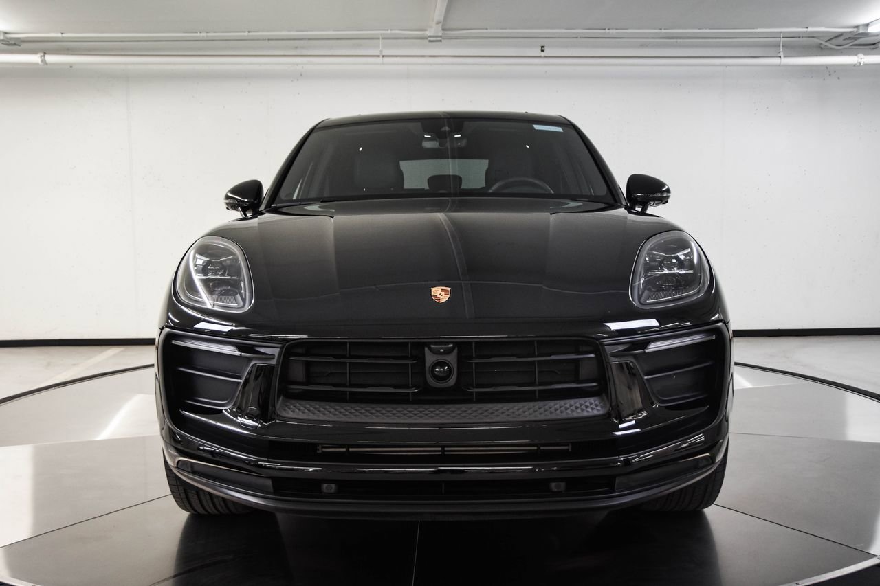 Certified 2026 Porsche Macan image 6