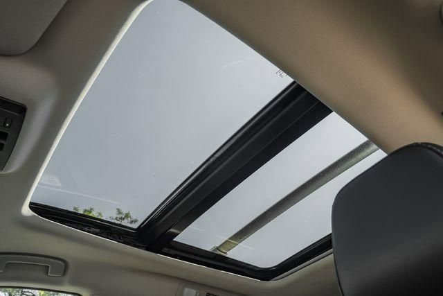 Used 2024 Nissan Pathfinder Platinum w/ Black Appearance Package image 2