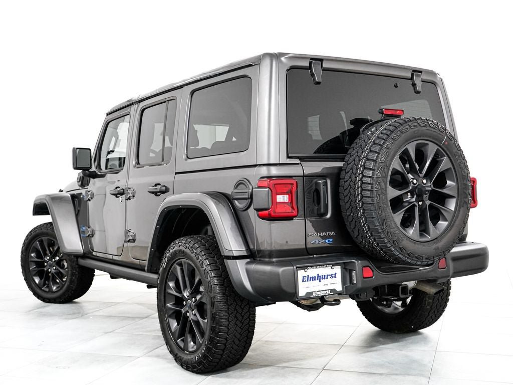 Used 2025 Jeep Wrangler Unlimited Sahara AWD/4WD image 5