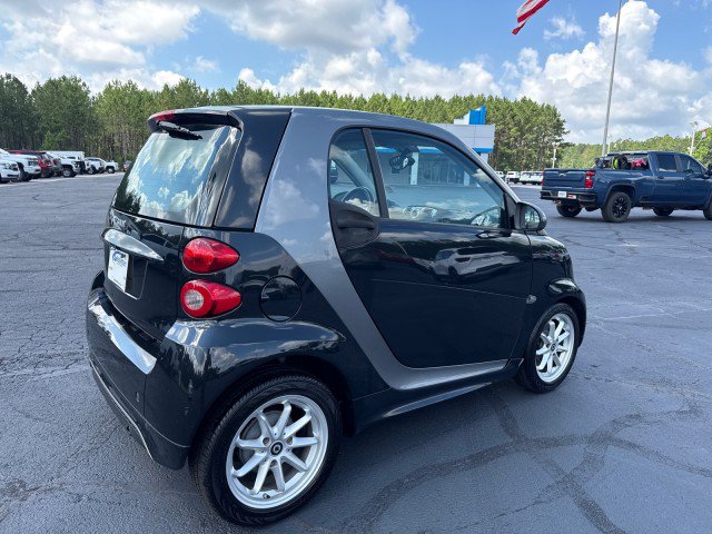 Used 2014 smart fortwo passion RWD image 3