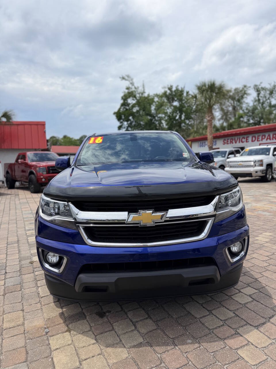 Used 2016 Chevrolet Colorado LT w/ LT Convenience Package RWD image 2