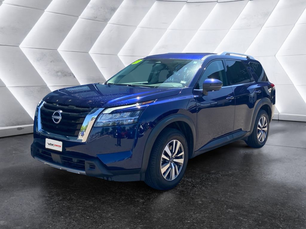 Used 2023 Nissan Pathfinder SL FWD image 3
