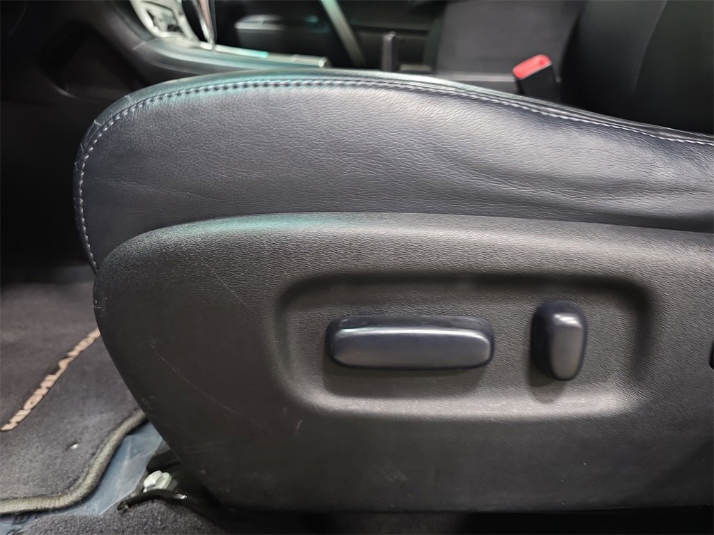 Used 2012 Toyota Highlander SE image 30