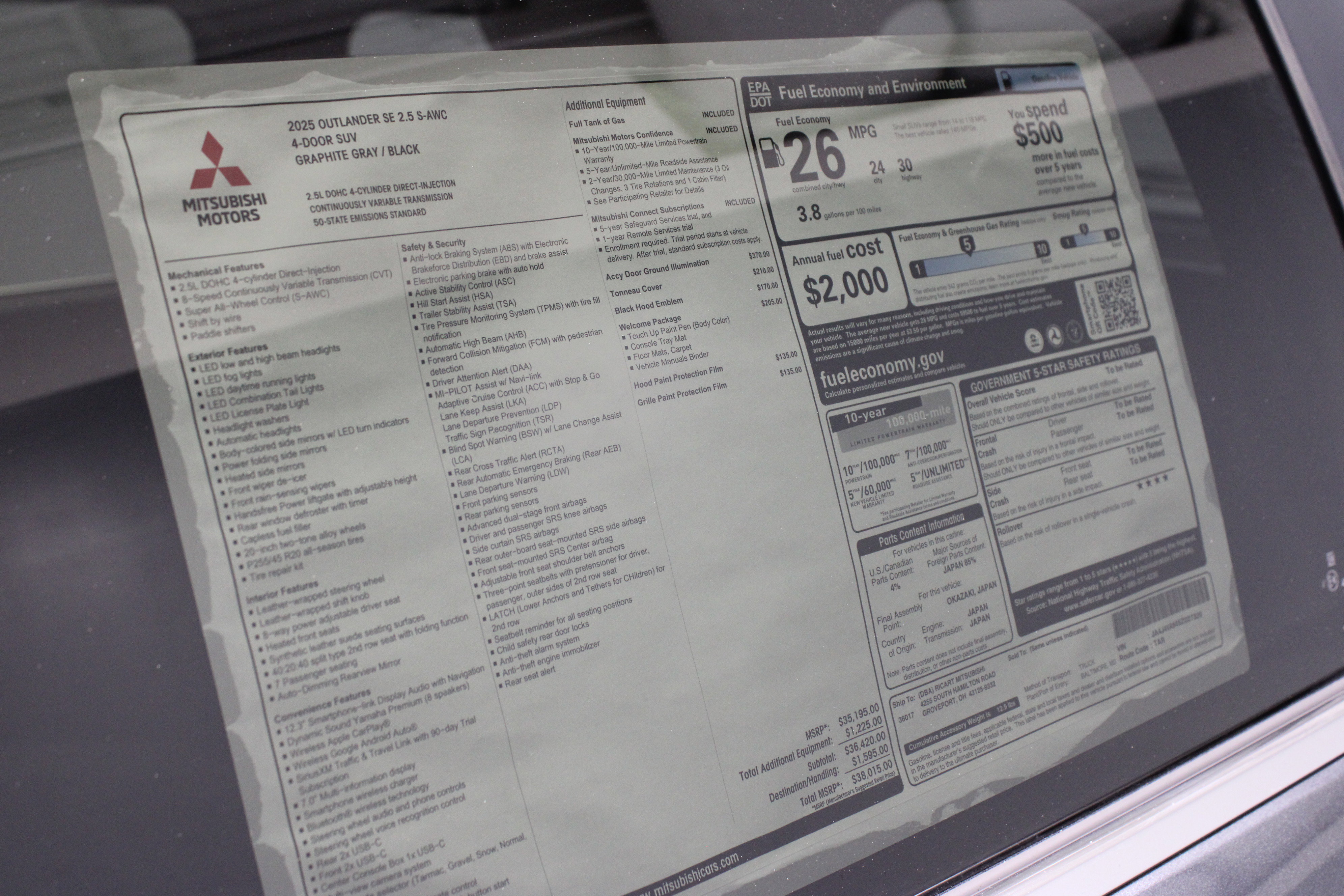 New 2025 Mitsubishi Outlander SE image 35