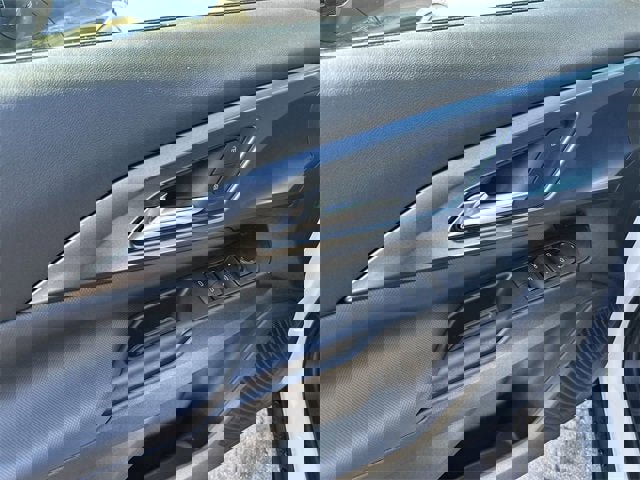 New 2026 Chevrolet Equinox EV LT image 15