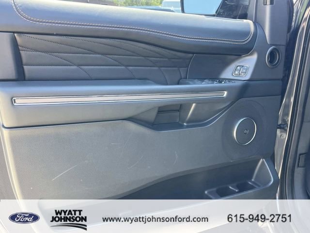 Used 2023 Ford Expedition Platinum image 28
