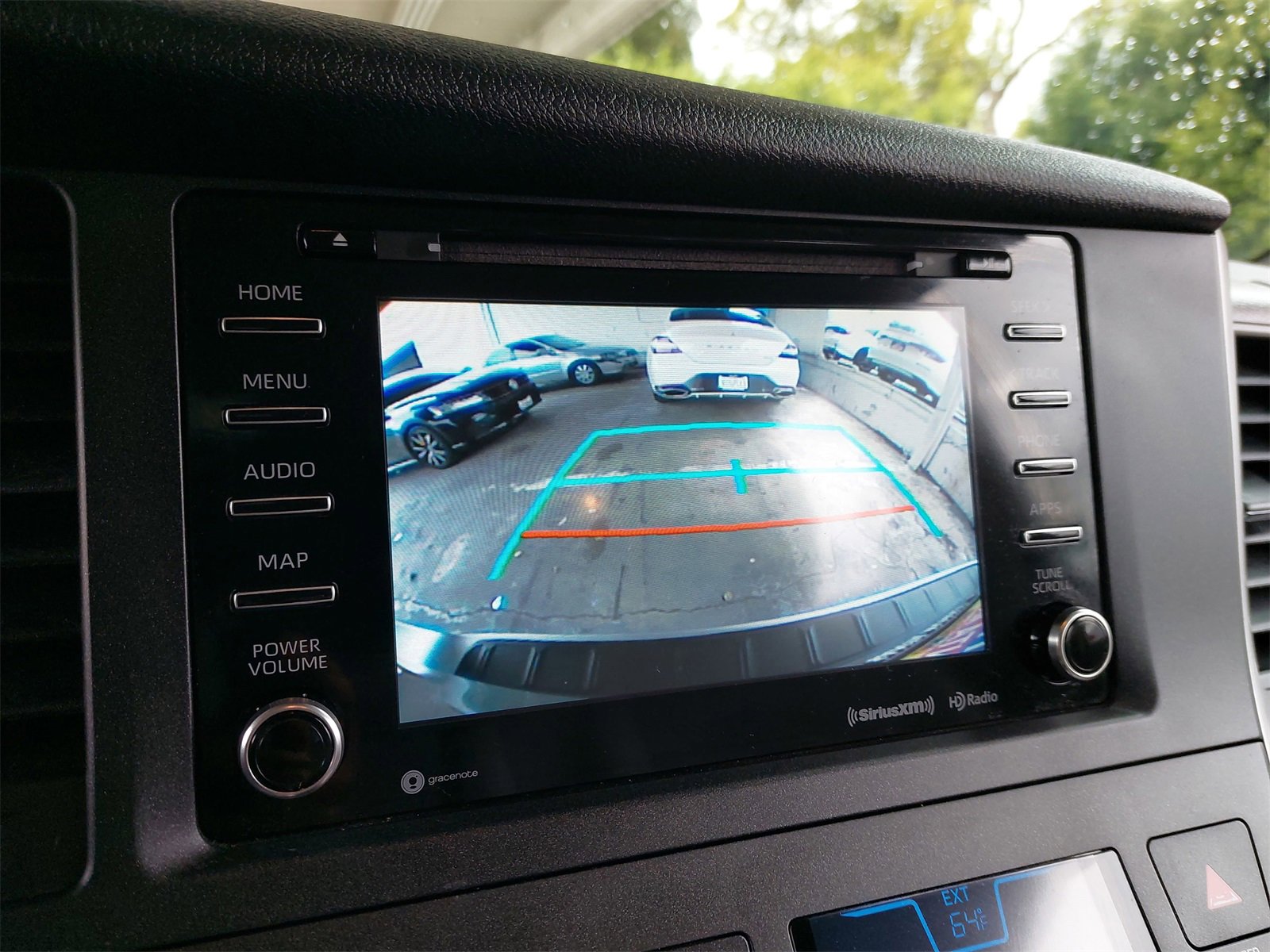 Used 2020 Toyota Sienna LE image 22