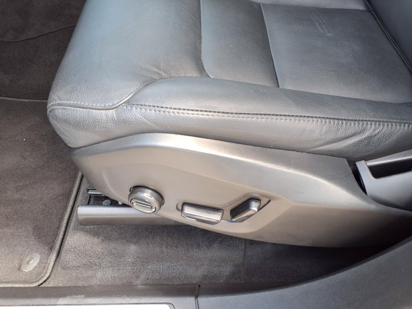 Certified 2025 Volvo XC90 B5 Core AWD/4WD image 22