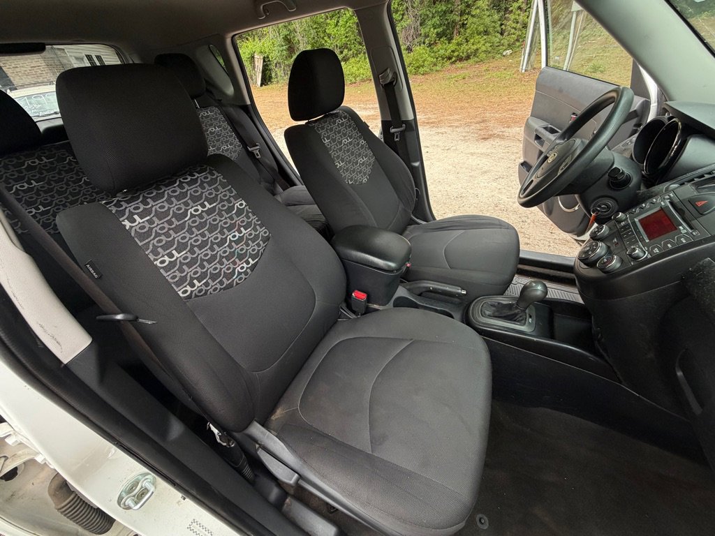 Used 2011 Kia Soul + FWD image 17
