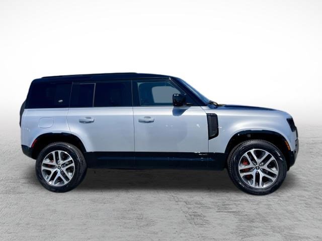 Certified 2024 Land Rover Defender 110 X image 4