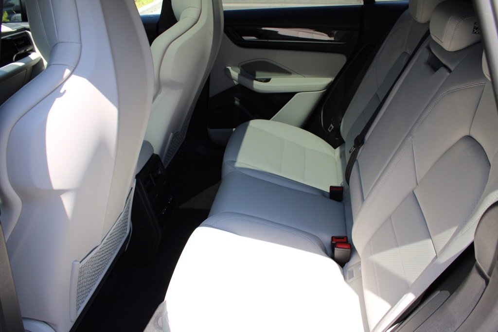 New 2024 Porsche Macan 4 Electric image 35