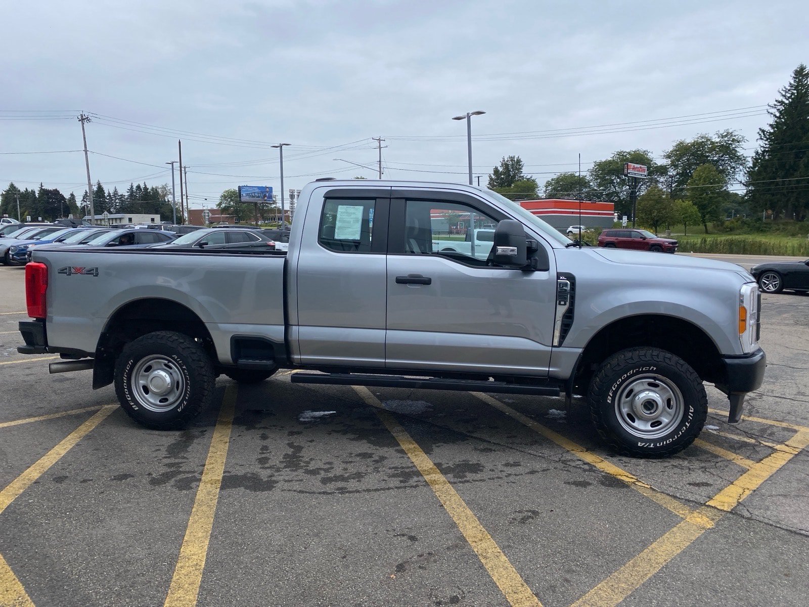 Used 2023 Ford F250 XL w/ Snow Plow Prep Package AWD/4WD image 7