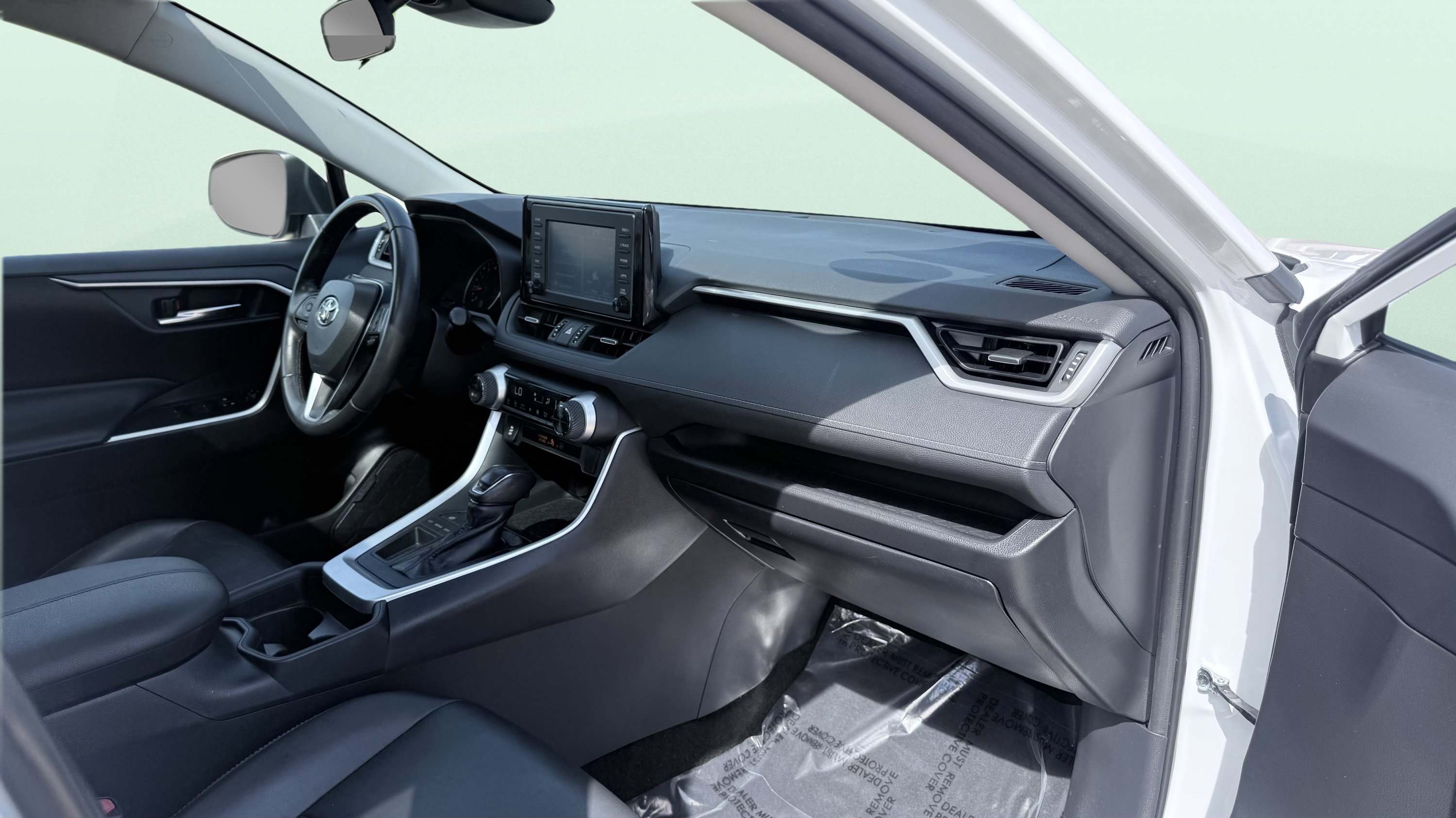 Used 2019 Toyota RAV4 XLE Premium image 45