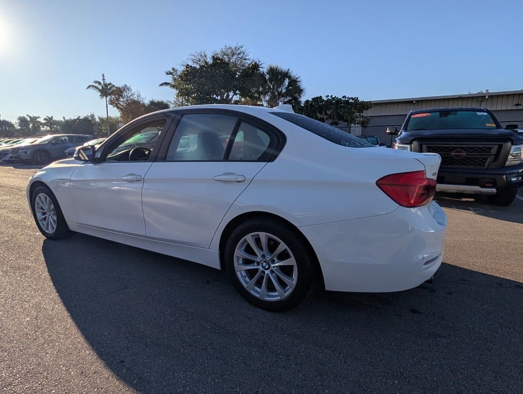 Used 2018 BMW 320i Sedan image 14