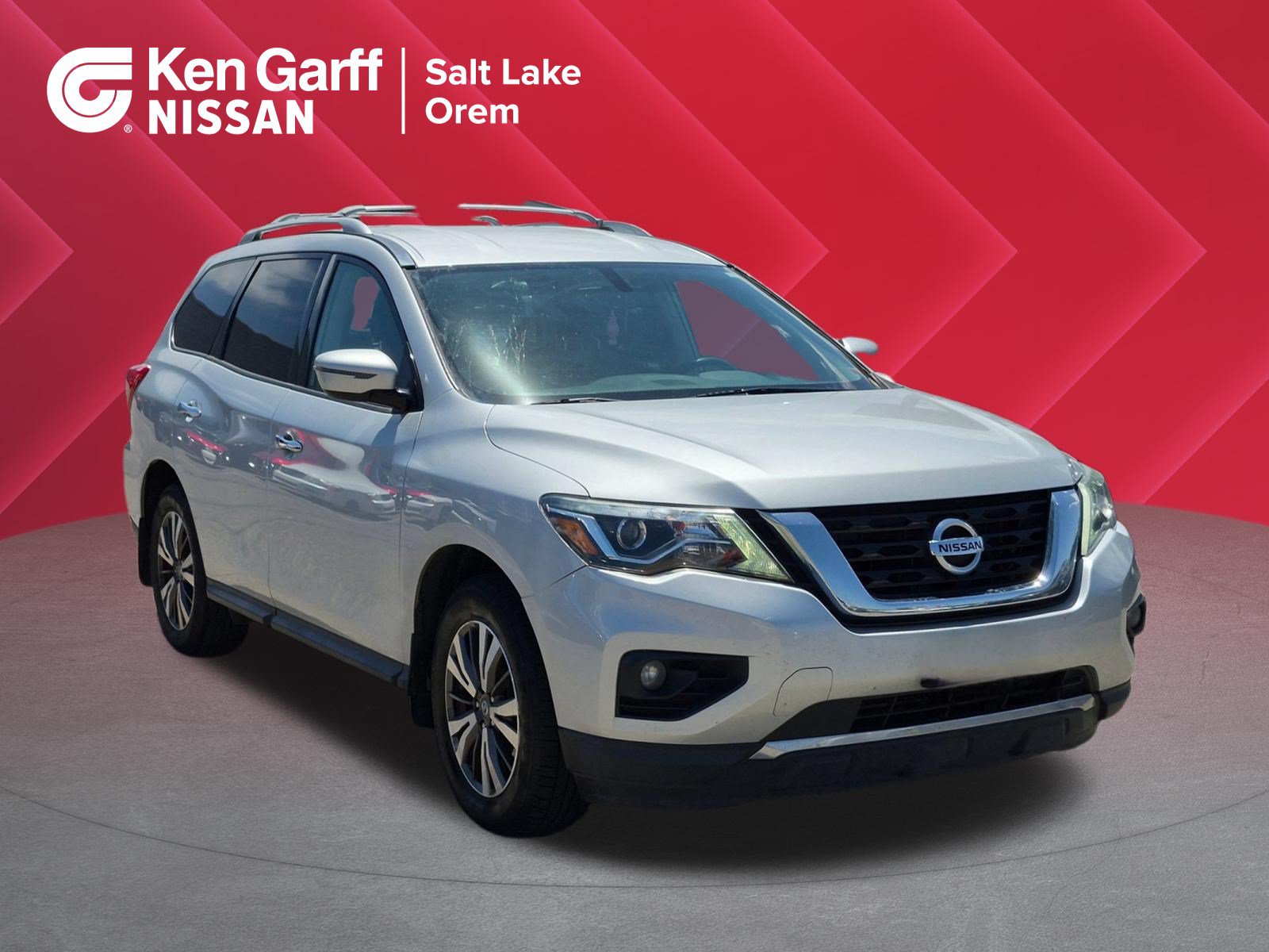 Used 2017 Nissan Pathfinder SV AWD/4WD image 1