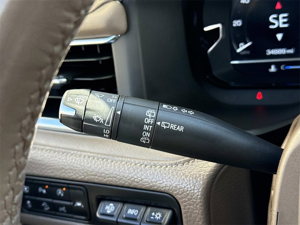 Used 2023 GMC Yukon Denali w/ Advanced Technology Package image 27