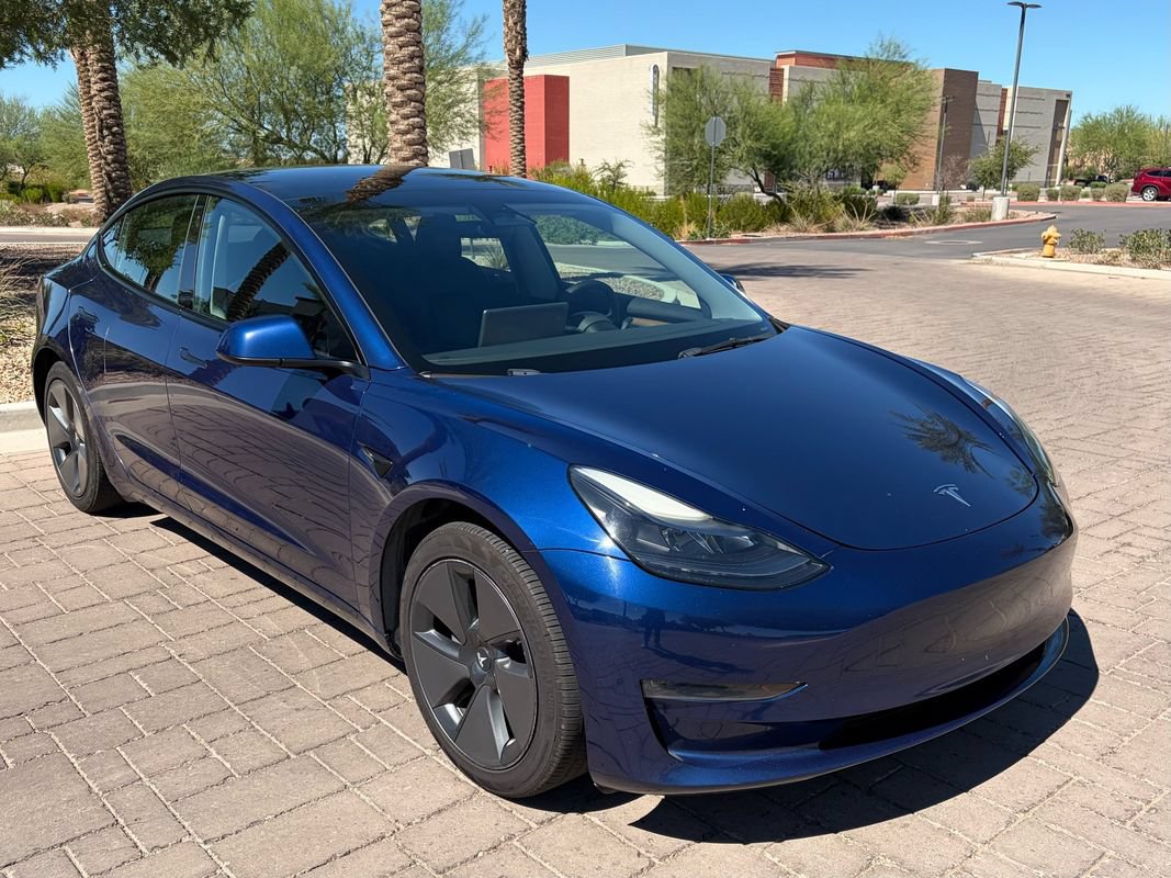 Used 2023 Tesla Model 3 Standard Range RWD image 1