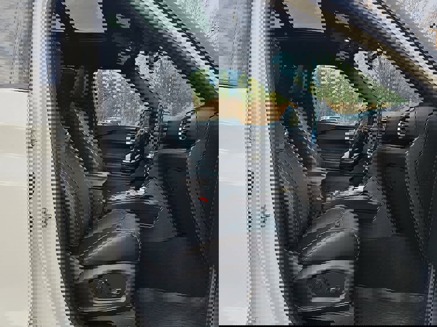 Used 2022 Ford Explorer ST w/ Equipment Group 401A image 21