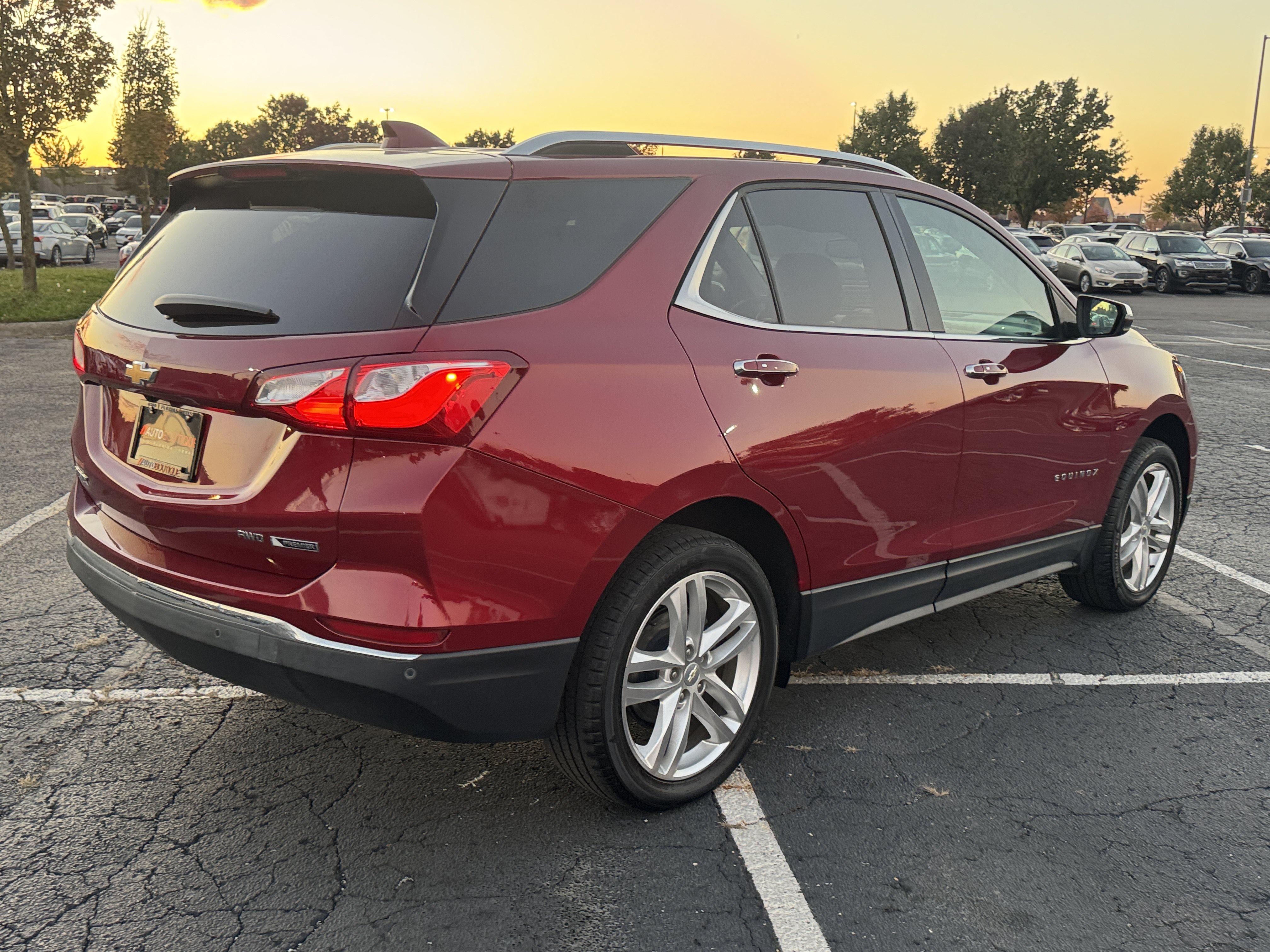 Used 2018 Chevrolet Equinox Premier AWD/4WD image 11