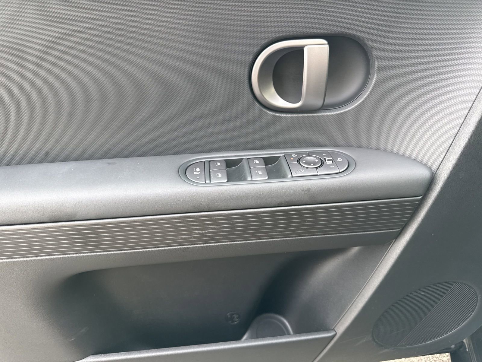 Used 2025 Hyundai Ioniq 5 SEL image 18