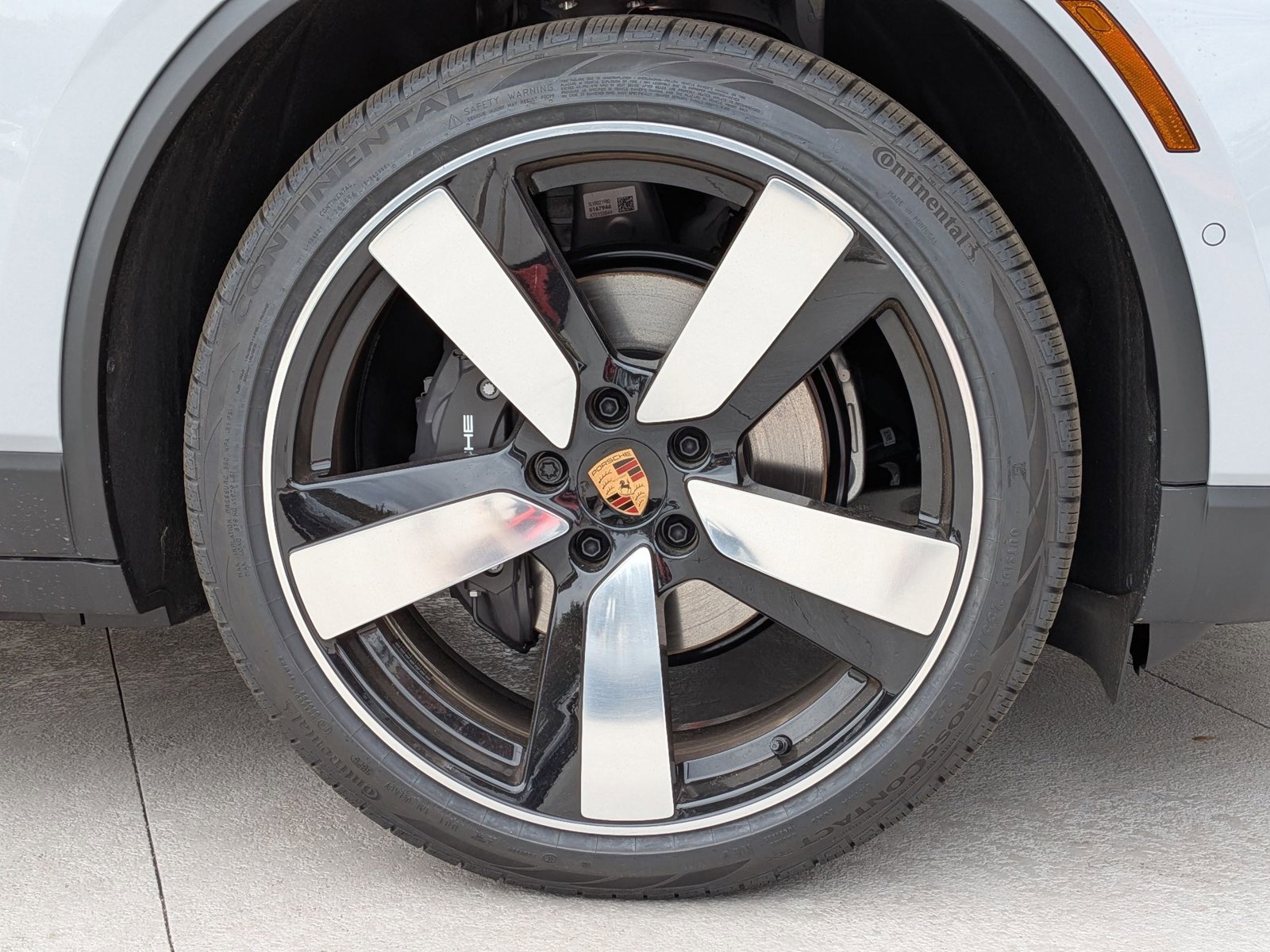 New 2026 Porsche Macan Electric image 28