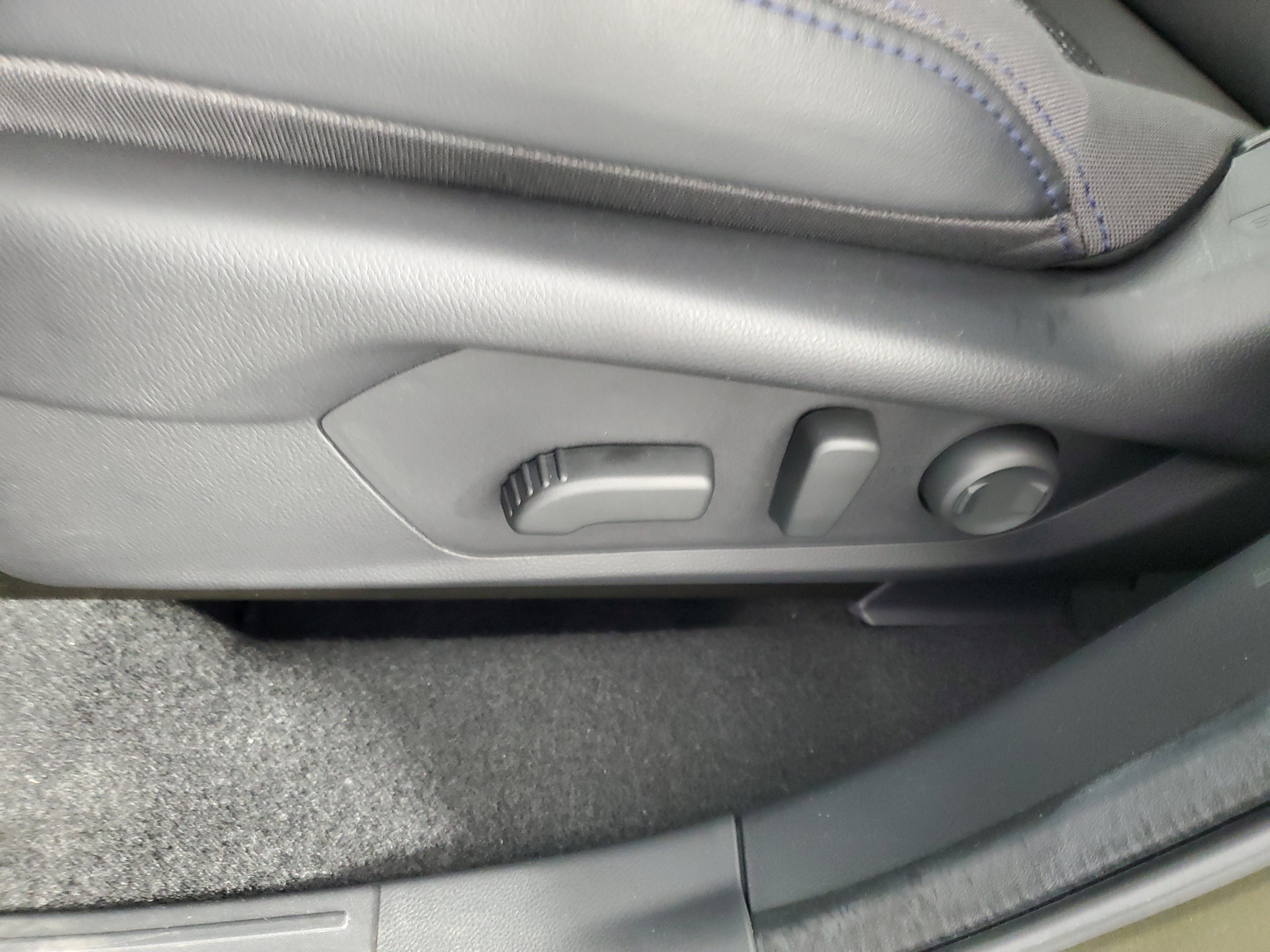Used 2026 Subaru Forester Premium AWD/4WD image 29