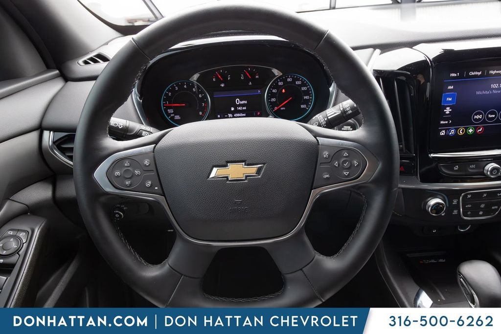 Used 2023 Chevrolet Traverse LT FWD image 5