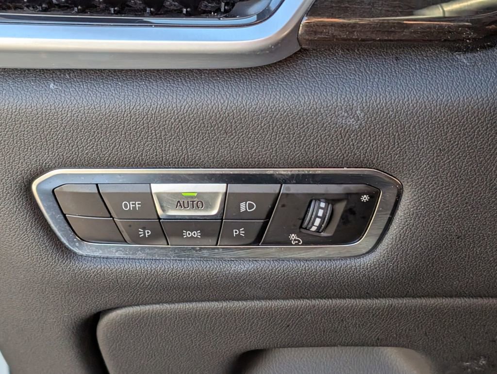 Used 2023 BMW X5 xDrive40i w/ Premium Package image 27