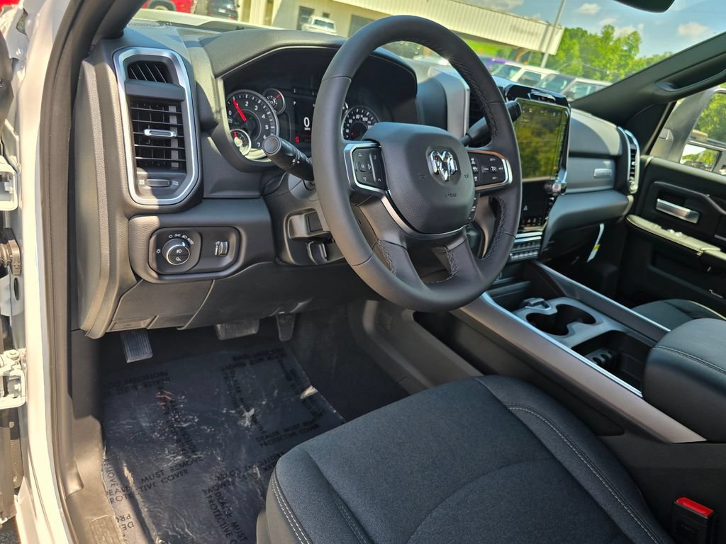 New 2026 RAM 2500 Big Horn AWD/4WD image 22
