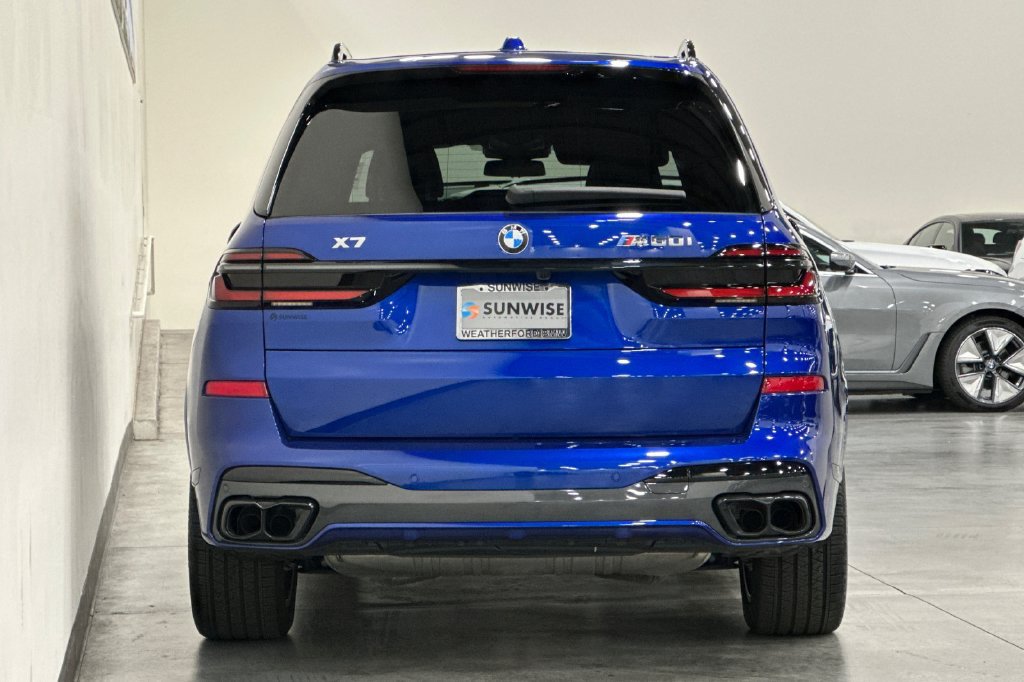 Certified 2025 BMW X7 M60i AWD/4WD image 5