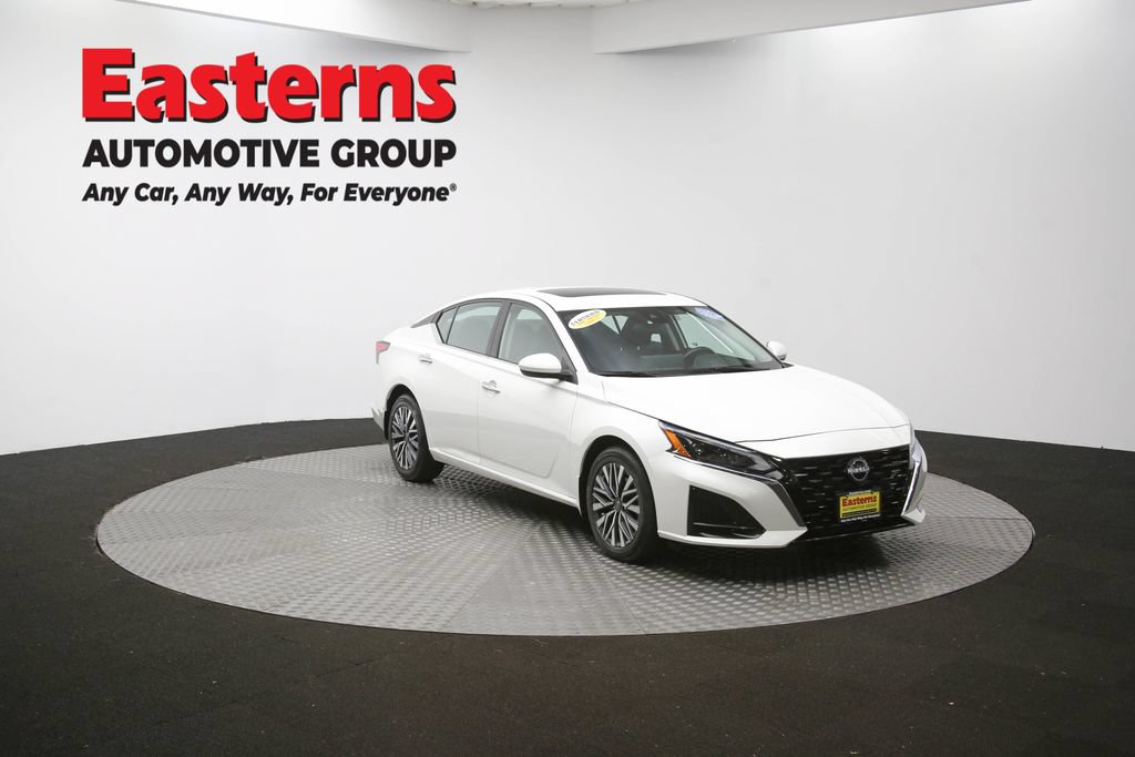 Used 2024 Nissan Altima 2.5 SV w/ SV Premium Package AWD/4WD image 52