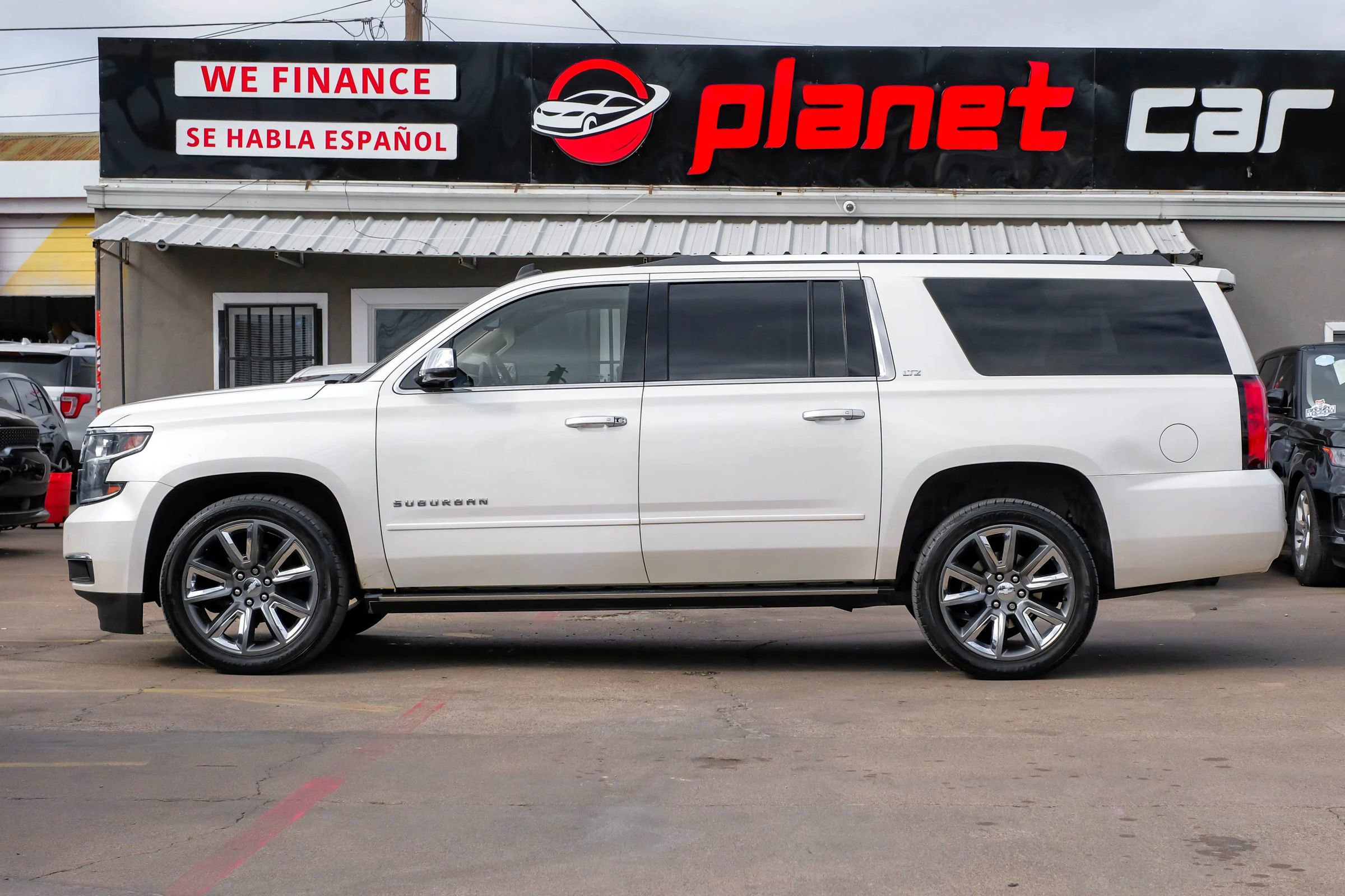 Used 2015 Chevrolet Suburban LTZ image 16