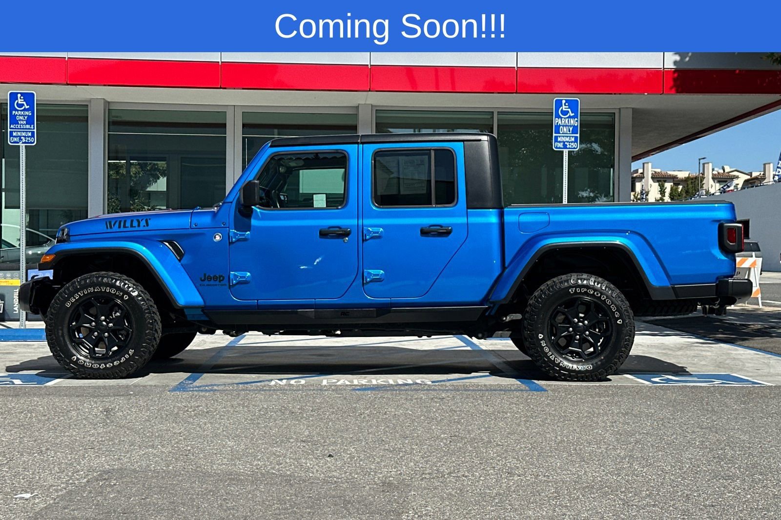 Used 2022 Jeep Gladiator Sport AWD/4WD image 7