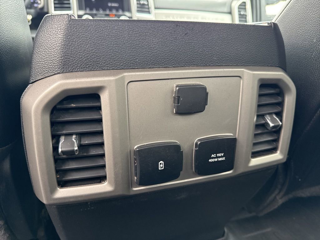 Used 2018 Ford F350 Lariat w/ Chrome Package image 12
