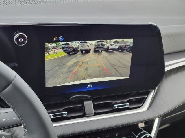 New 2026 Chevrolet Equinox LT w/ LPO, Floor Liner Package AWD/4WD image 19