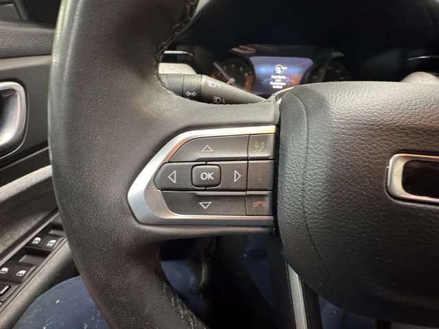 Used 2023 Jeep Compass Latitude AWD/4WD image 18