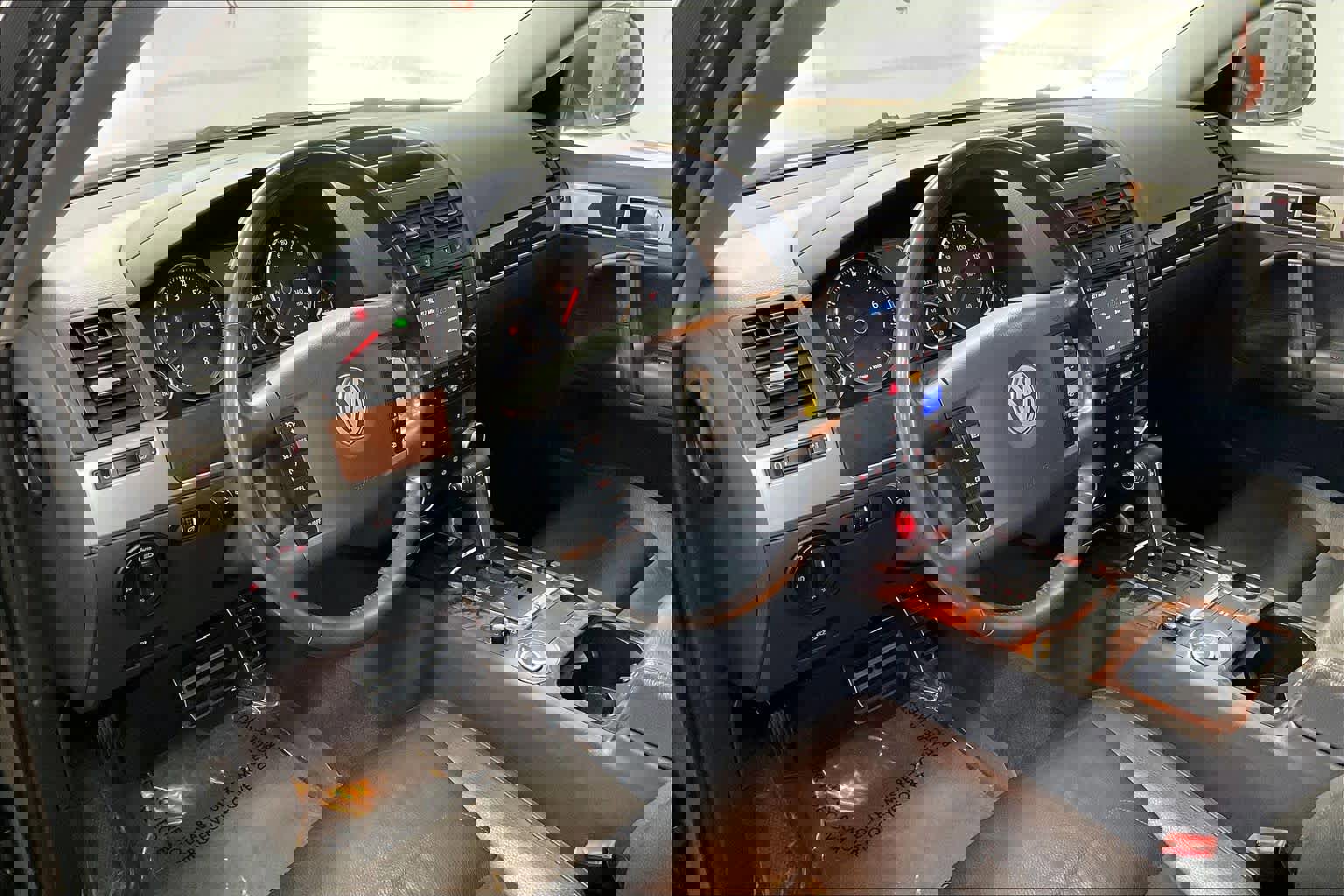 Used 2008 Volkswagen Touareg V8 image 14