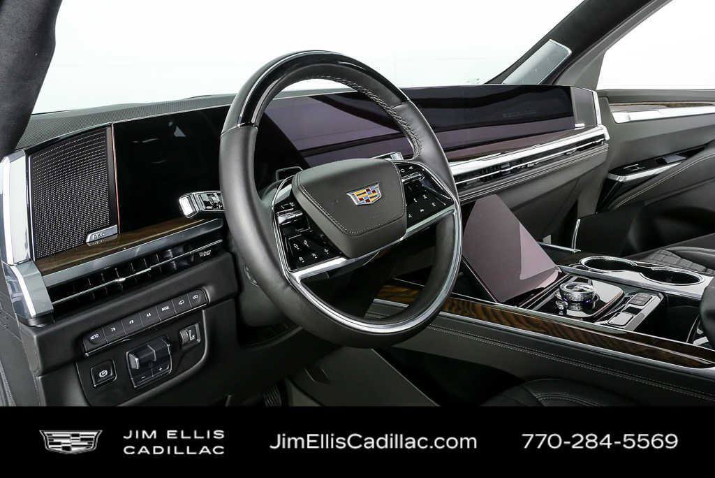 Certified 2025 Cadillac Escalade ESV Sport Platinum AWD/4WD image 4