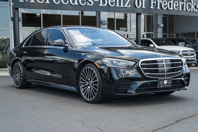 Certified 2022 Mercedes-Benz S 500 4MATIC w/ AMG Line Package image 1