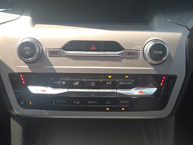 Used 2024 Ford Explorer XLT w/ Equipment Group 202A AWD/4WD image 33