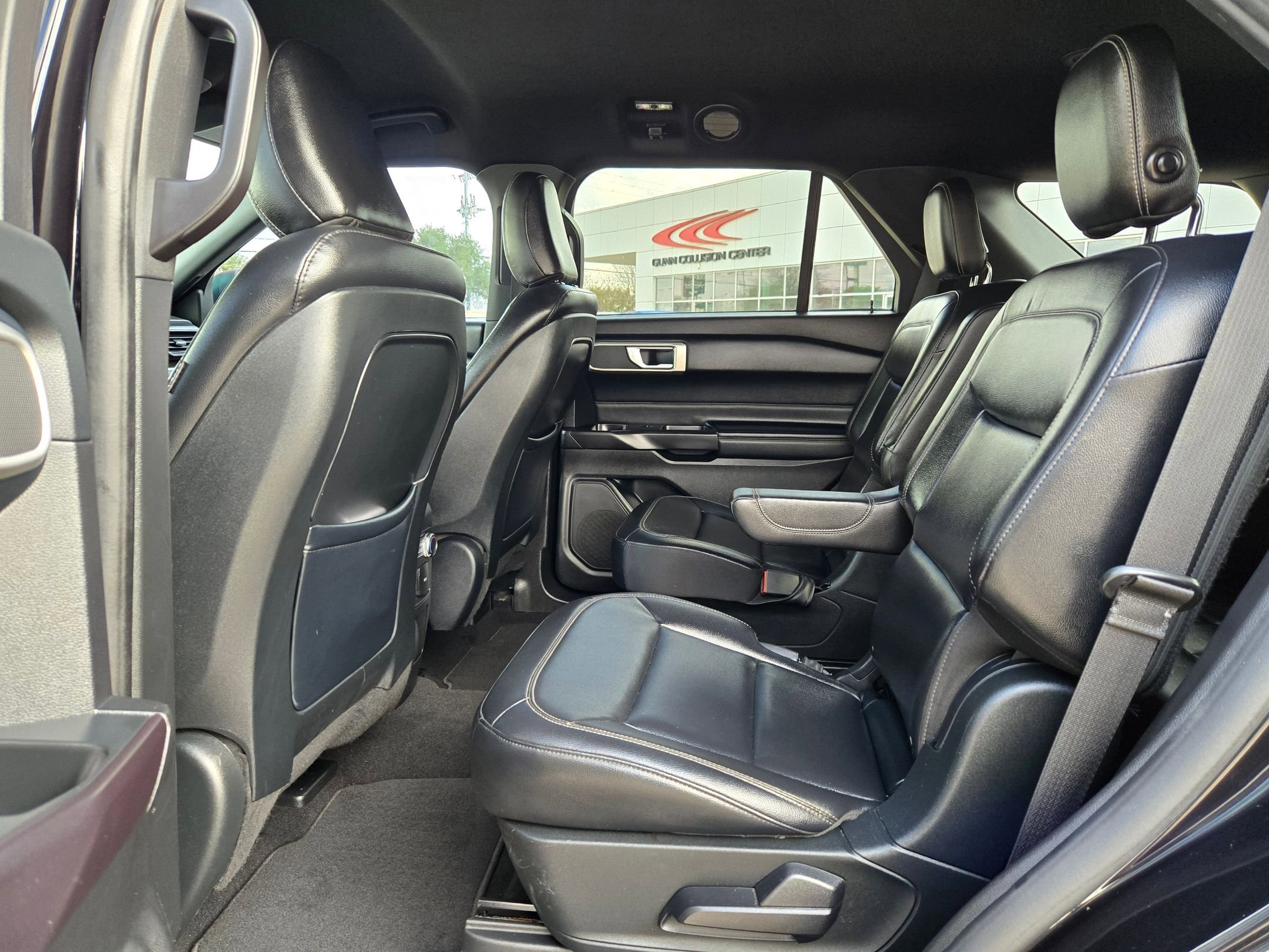 Used 2020 Ford Explorer XLT w/ Equipment Group 202A image 14